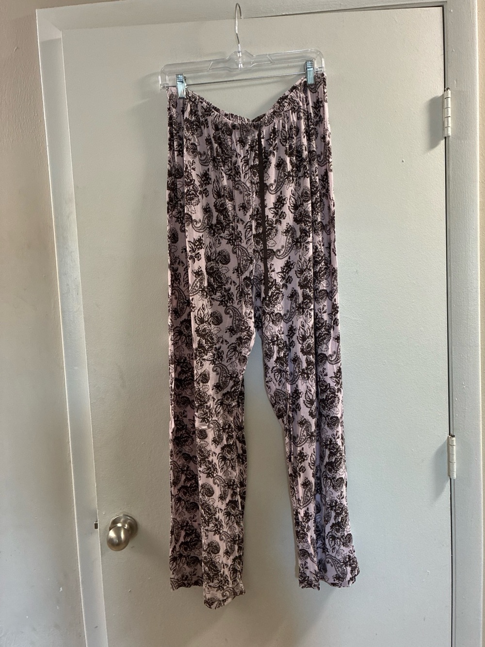Liz Claiborne Pink and Black Floral Sleep Pants